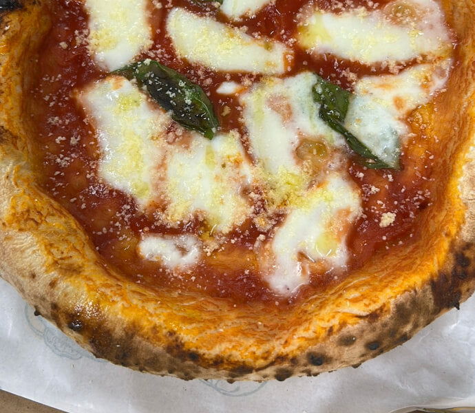 MARGHERITA WITH FRESH MOZZA